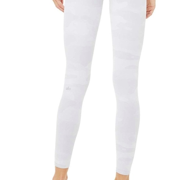 Alo Light Gray Camouflage Leggings Sz XXS - Picture 3 of 7